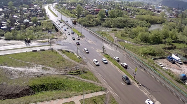 Sverdlovskaya和Bazai街道的交汇点。克拉斯诺亚尔斯克摄像头在线
