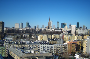 城市的全景。华沙实时