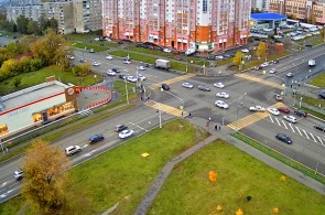 塞瓦斯托波尔的十字路口和 70 年的十月。 网络摄像头 萨兰斯克