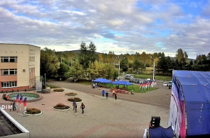 儿童和青年宫。 Komsomolsk-on-Amur网络摄像头在线