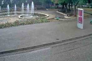喷泉在马蹄铁的中心。 Pyatigorsk在线摄像头