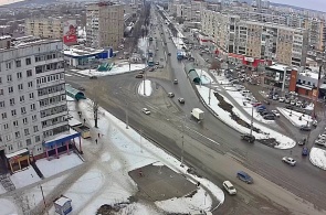十字路口圣。 基洛夫 - 友谊大道。 网络摄像头 新库兹涅茨克
