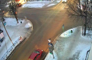 Devonskaya 和 Komskomolskaya 的十字路口。 Oktyabrsky 的网络摄像头