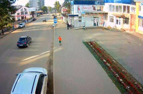喀山大道摄像头在线。穿过街道。卡尔马克思