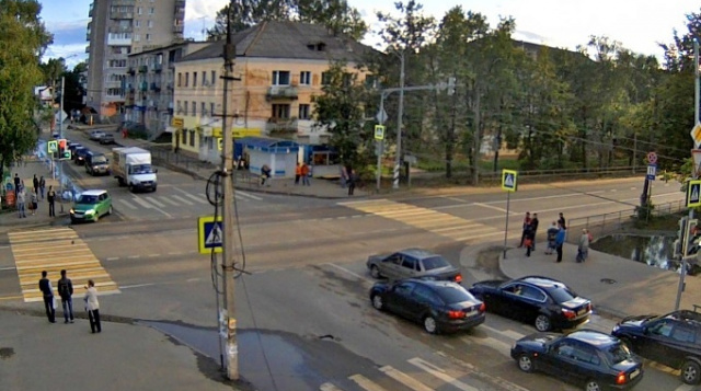 B. Sadovaya街和喀山大道的十字路口。 Vyshnii Volochek在线