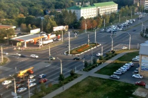 Dovatrcev和Tukhachevsky街道的十字路口。 Stavropol在线摄像头