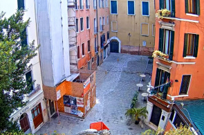 可以俯瞰威尼斯（意大利）的Campiello Marinoni o De La Fenice的实时流