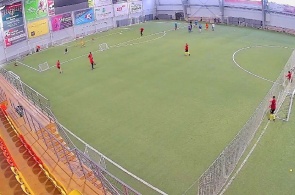 体育俱乐部“TEMP”。 足球场，左半场视野