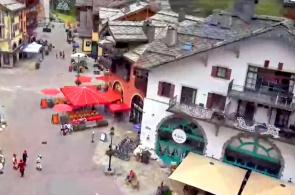 Village of Arc 1950。Les Arcs 在线网络摄像头