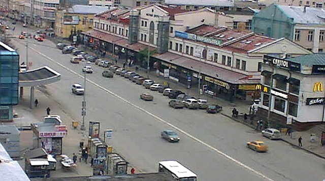 穿越3月8日的街头和Malysheva在线摄像头
