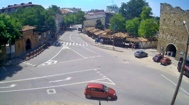 Matveyev街和Karaev在线摄像头的十字路口