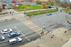 列宁-伊里奇-特鲁布尼科夫十字路口。 第一乌拉尔斯克的网络摄像头