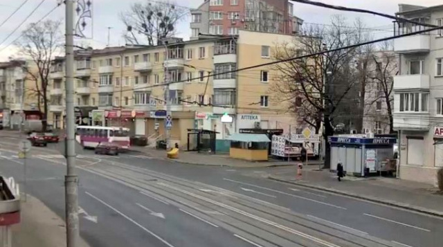 Sovetskiy Prospekt和Mussorgsky街道的十字路口。网络摄像头加里宁格勒在线