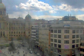 瓦茨拉夫广场。 布拉格网络摄像头