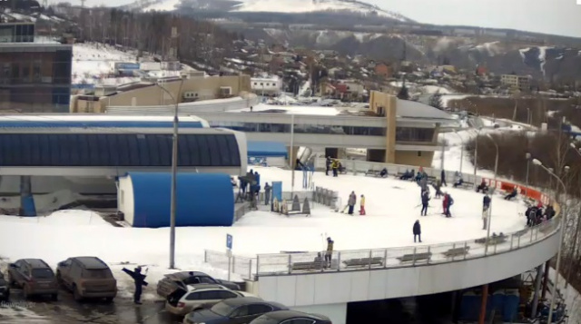 滑雪胜地“Bobrovy Log”在线摄像头