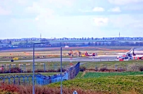 国际机场，跑道。 布拉格网络摄像头