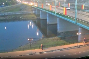 科托罗斯尔河上的桥。 网络摄像头 雅罗斯拉夫尔