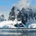 在南极洲游轮。 为了什么游客准备去地球上最严酷的地方