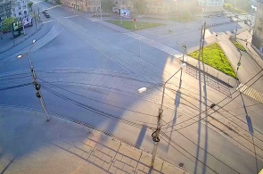 伏龙芝的十字路口 - 宇航员街道。 网络摄像头 下塔吉尔