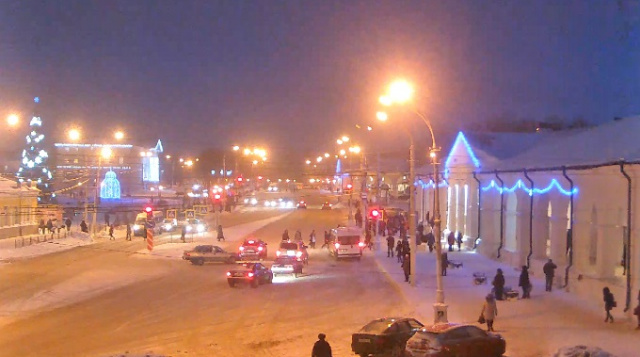 网络摄像头在Kostroma的Susaninskaya广场上